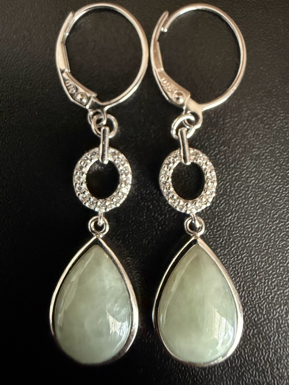 VINTAGE HN HENG NGAI 925 STERLING SILVER GREEN PREHNITE TEARDROP DANGLE EARRINGS